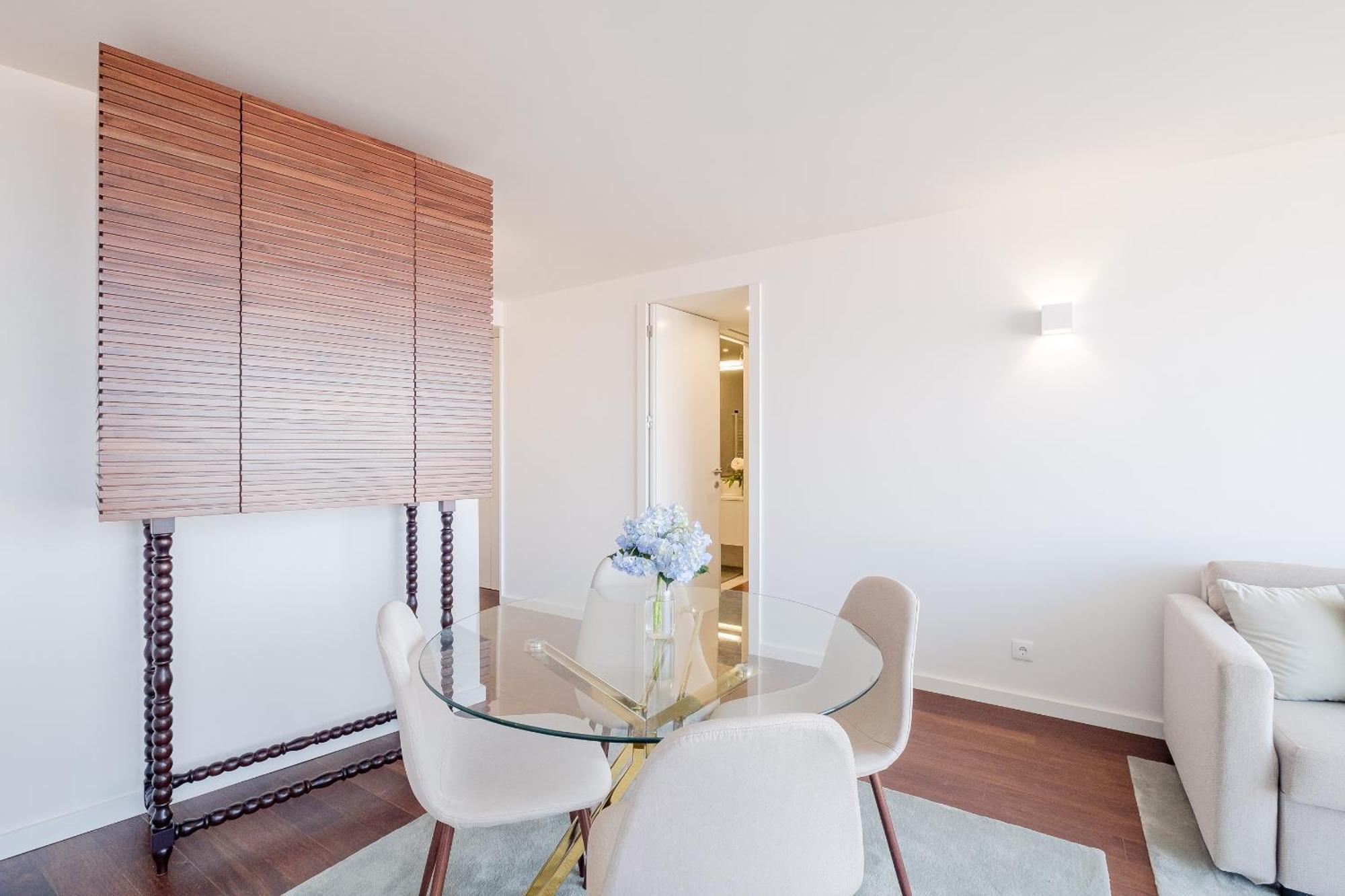 Boutique Rentals- Bliss By The Sea Apt- Ocean views in Foz Beach Porto Exterior foto